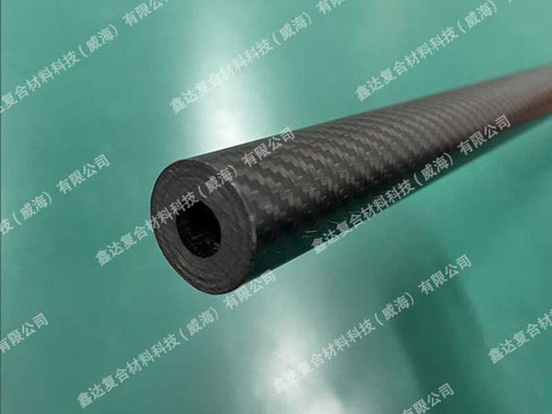 Carbon fiber tube